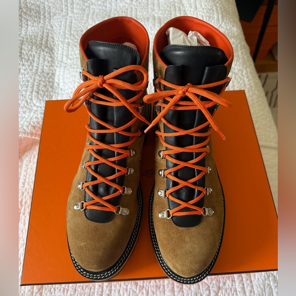 Hermes beige hike suede boots size 13/46